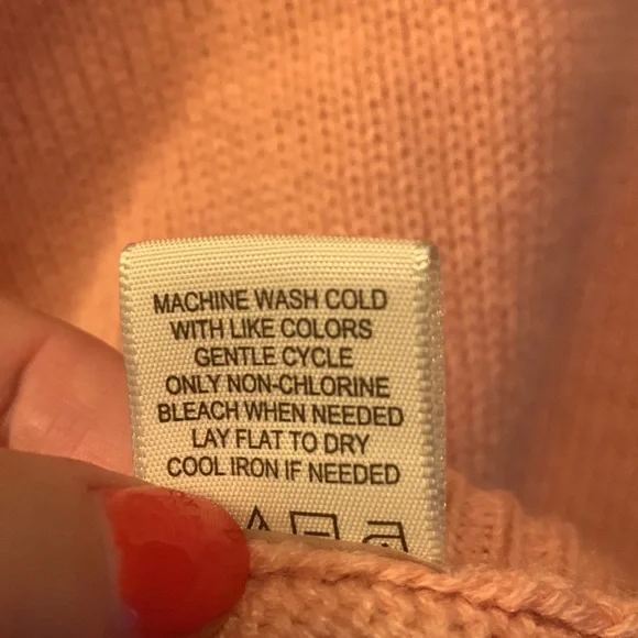 Ladies No Comment Sz Lg Frayed Smiley Face Cropped Sweater NWOT - Picture 5 of 6